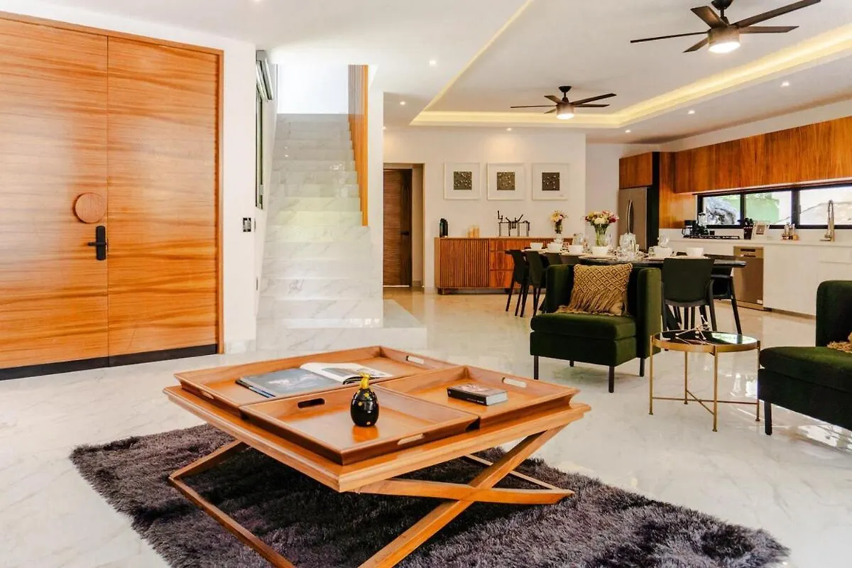 Stunning Modern Villa With Pool And Beach Access بلايا ديل كارمن 0*,